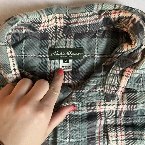 Eddie Bauer Seattle Button Front Long Sleeve Flannel Shirt Green Plaid Men’s XL - Picture 2 of 7